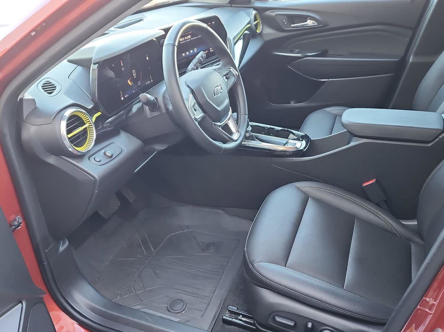 Used 2024 Chevrolet Trax ACTIV w/ Driver Confidence Package FWD image 10