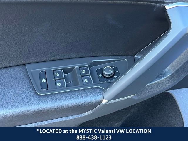Used 2020 Volkswagen Tiguan SE image 33