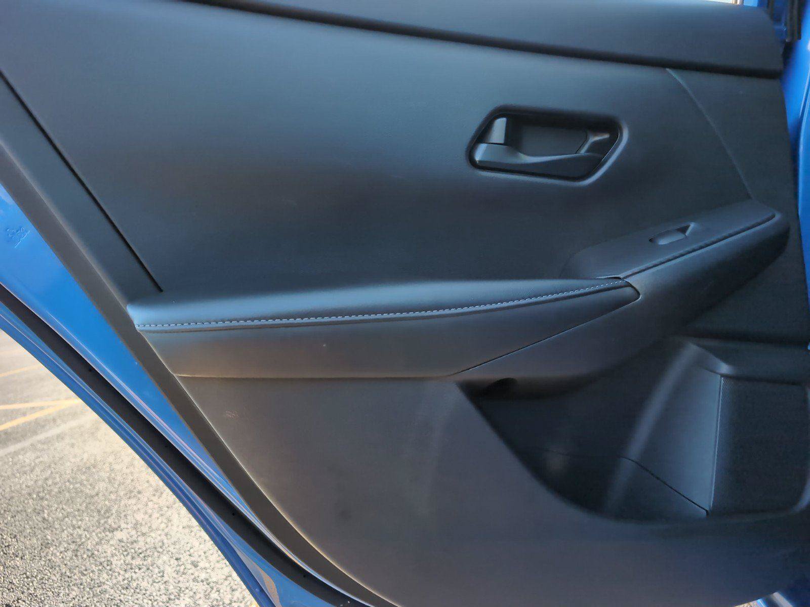 Used 2024 Nissan Sentra SV FWD image 35