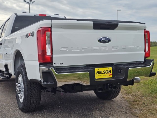 New 2026 Ford F350 4x4 Crew Cab Super Duty image 3