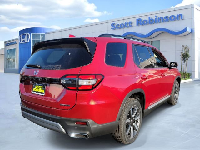 New 2025 Honda Pilot Touring image 4