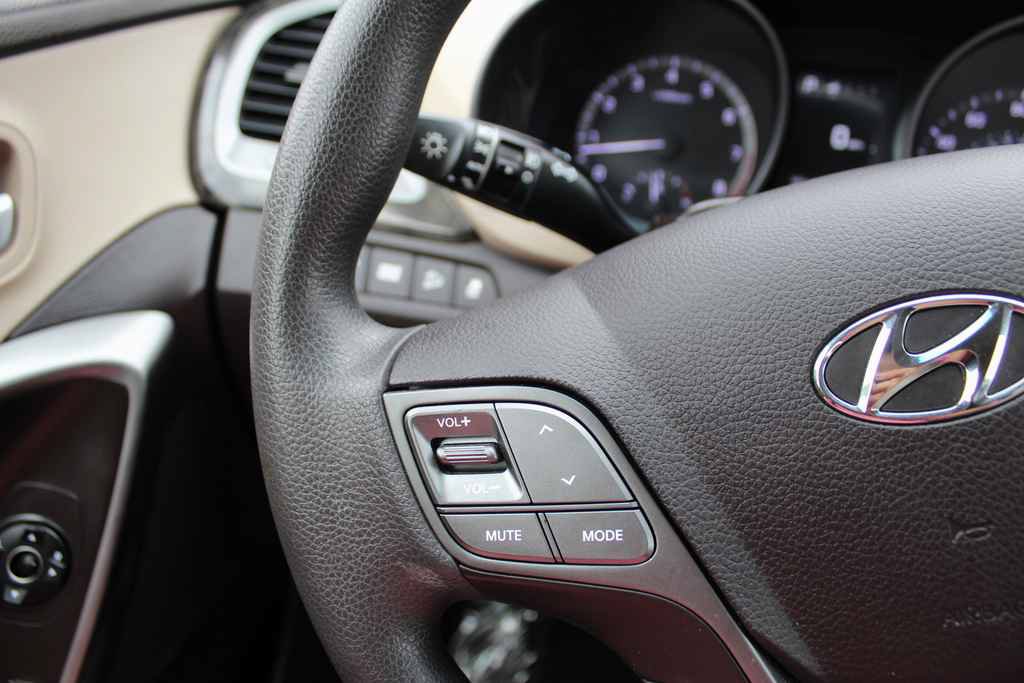 Used 2017 Hyundai Santa Fe Sport AWD/4WD image 16
