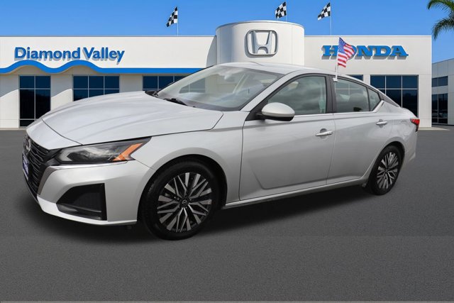 Used 2023 Nissan Altima 2.5 SV image 3