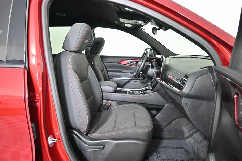 Used 2024 Chevrolet Traverse Z71 image 13