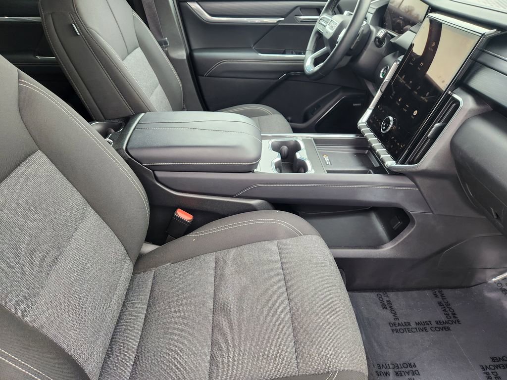 Used 2025 GMC Acadia Elevation image 15