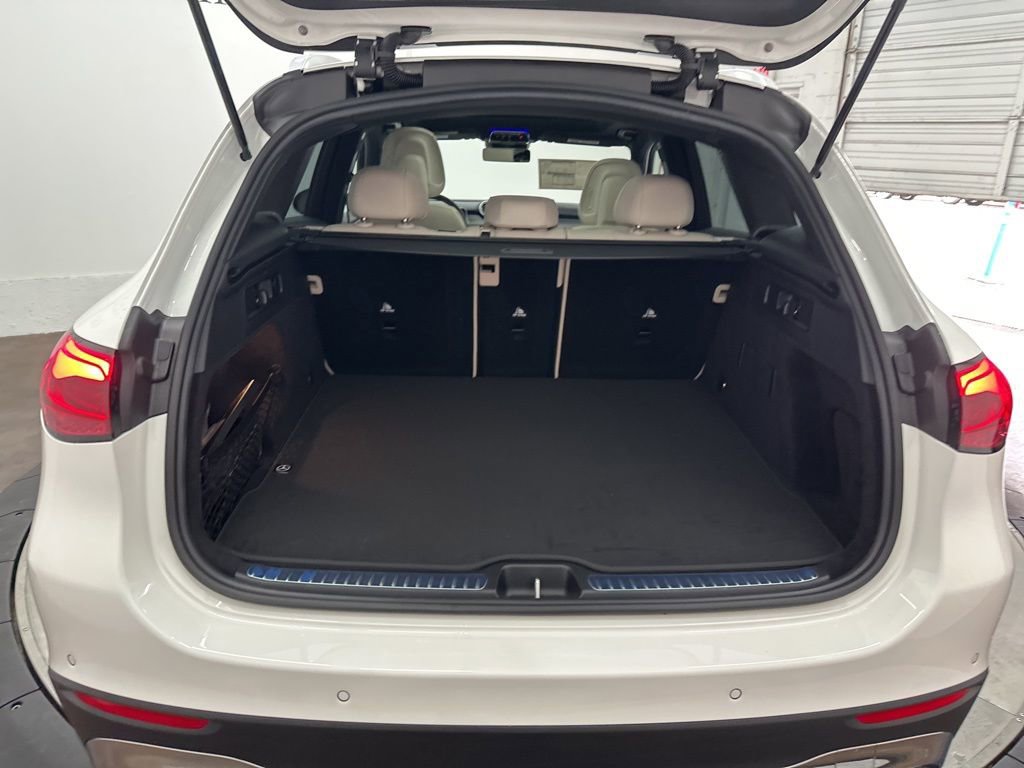 New 2026 Mercedes-Benz GLC 300 image 25