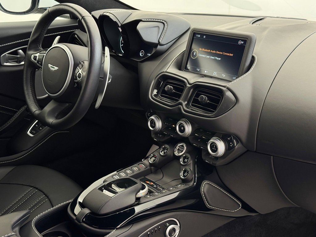 Used 2021 Aston Martin V8 Vantage Coupe image 26