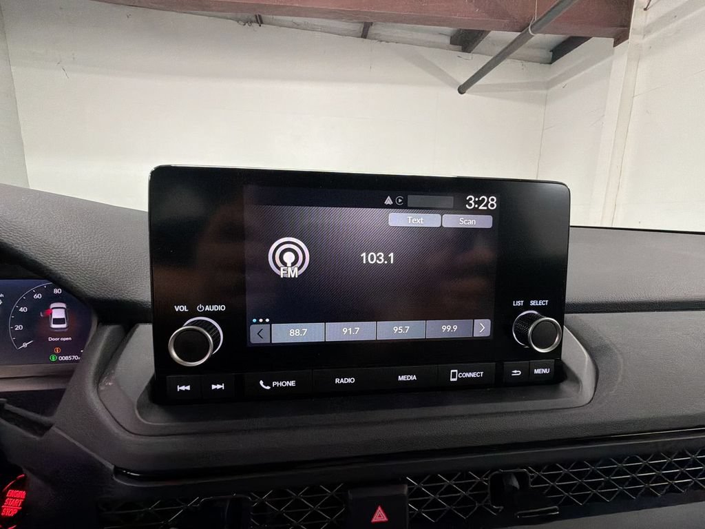 Used 2023 Honda Accord LX image 13