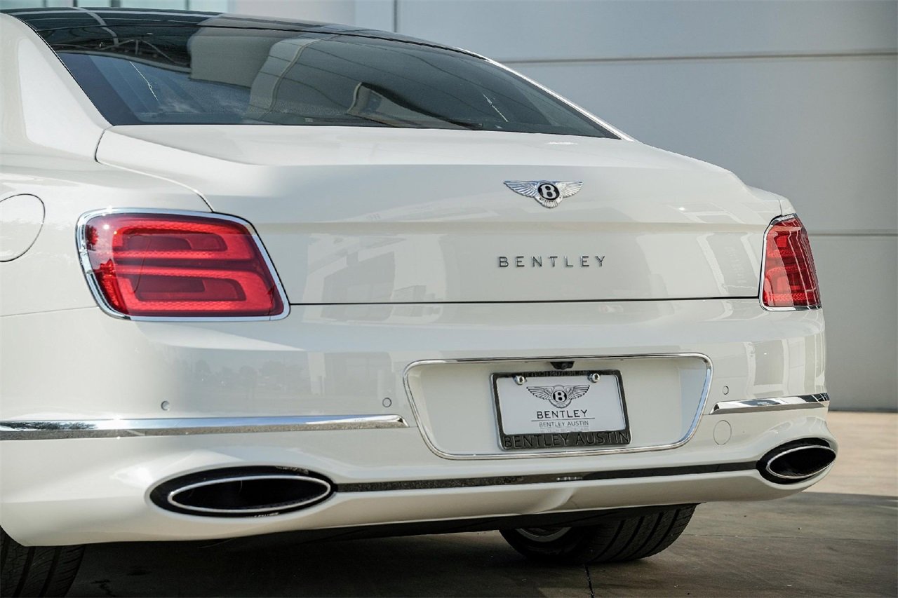 New 2026 Bentley Flying Spur Plug-In Hybrid image 12