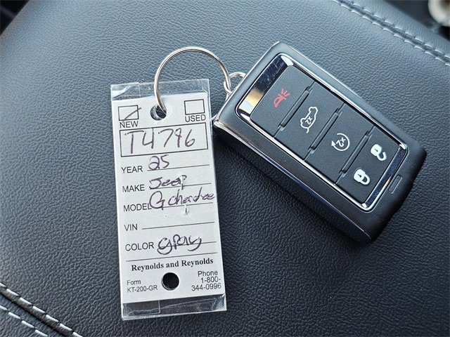 New 2025 Jeep Grand Cherokee Altitude image 31