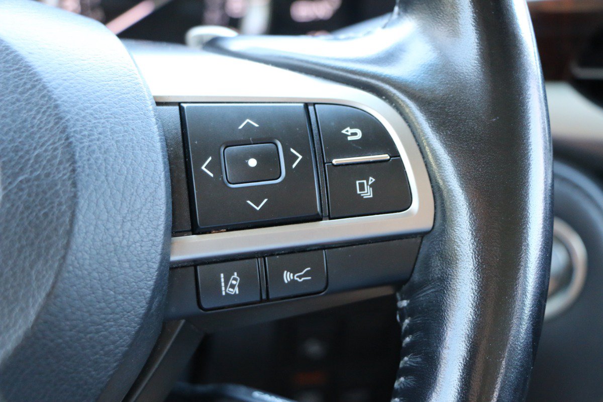 Used 2021 Lexus LX 570 4WD w/ Luxury Package image 21