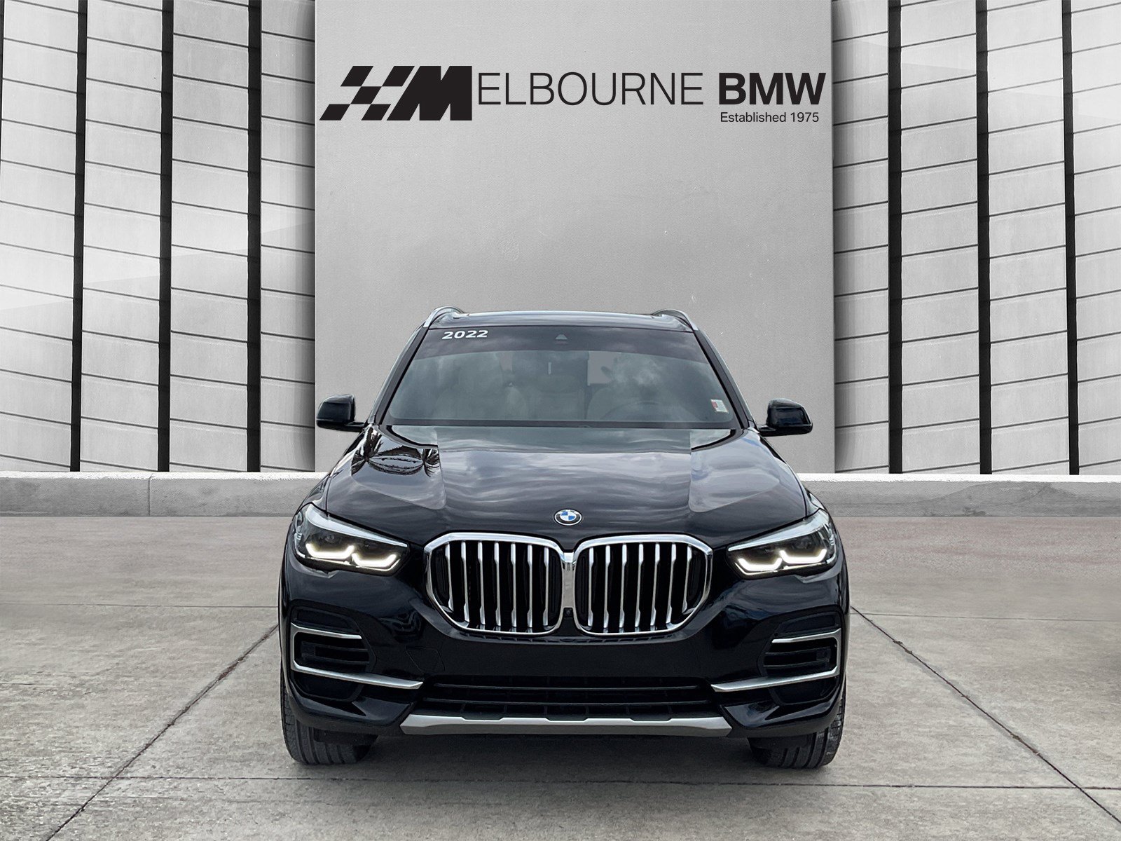 Used 2022 BMW X5 sDrive40i w/ Premium Package RWD image 2