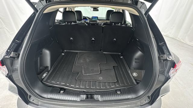 Used 2020 Ford Escape Titanium image 15