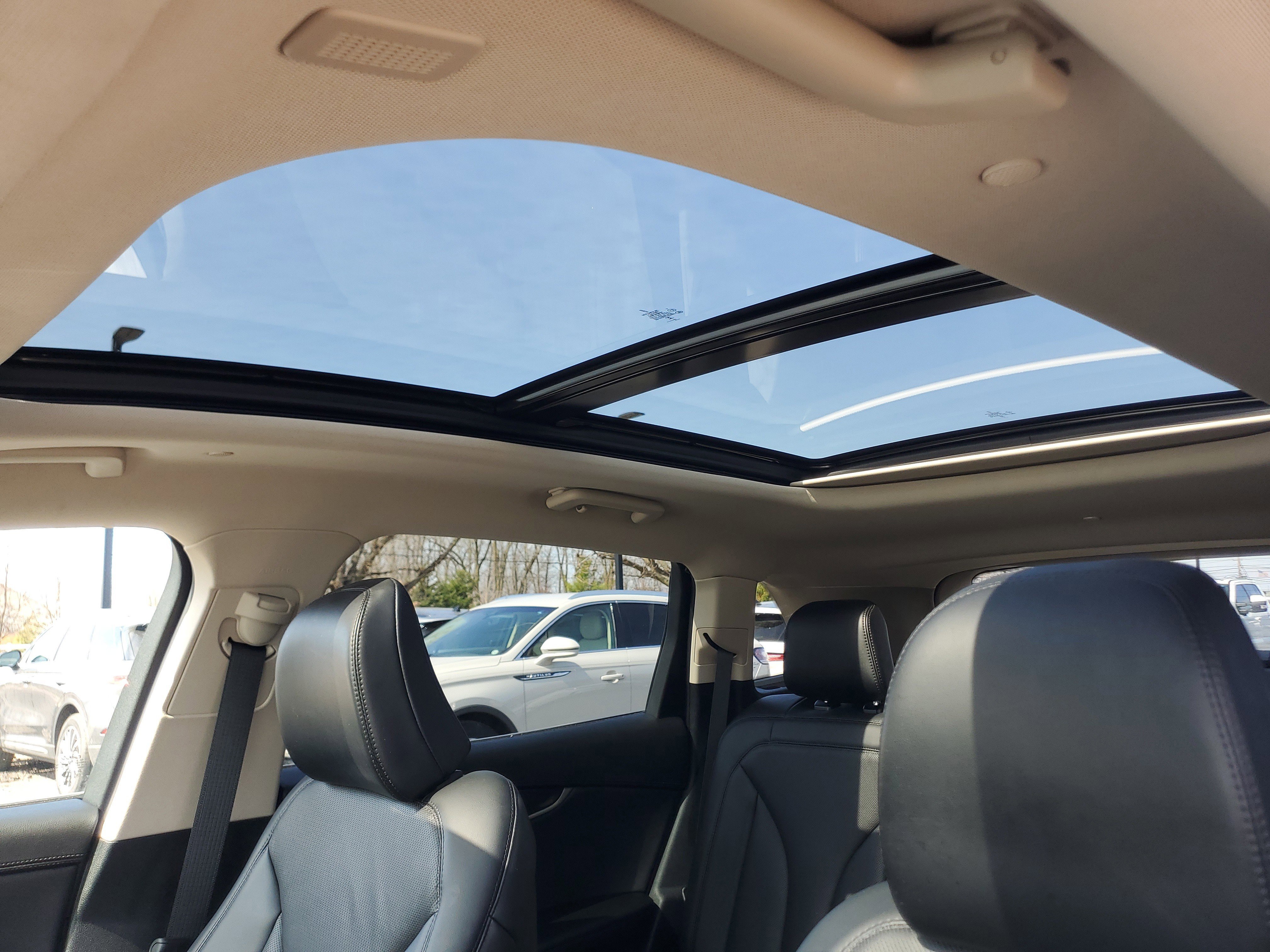 Certified 2023 Lincoln Nautilus Reserve w/ Luxury Package AWD/4WD image 11