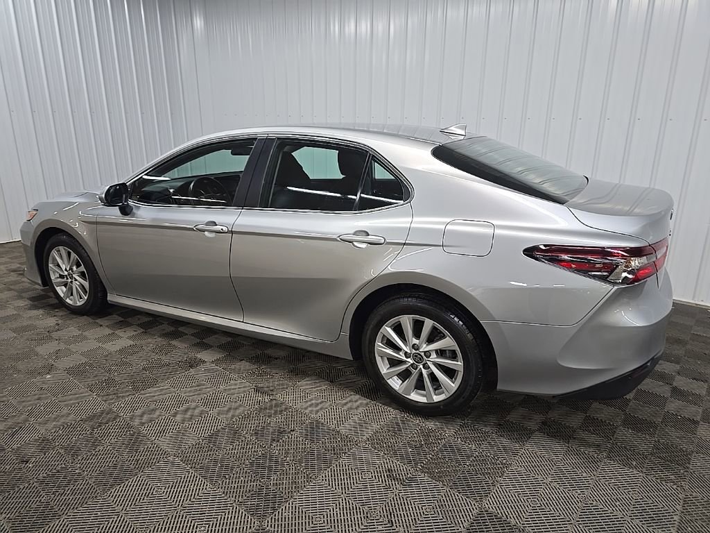 Used 2021 Toyota Camry LE w/ Cold Weather Package image 4