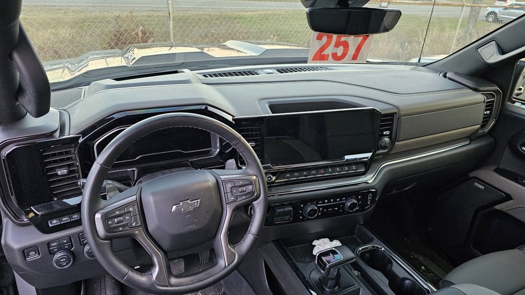Used 2024 Chevrolet Silverado 1500 ZR2 w/ Technology Package image 11