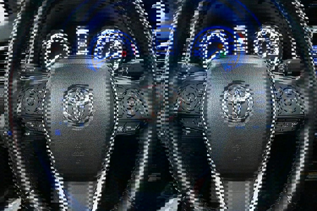 Used 2020 Toyota Camry SE w/ Audio Package image 17