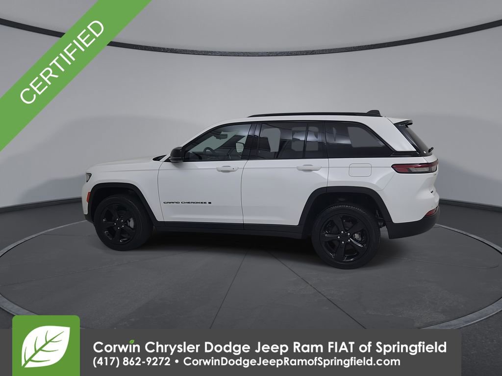 Certified 2024 Jeep Grand Cherokee Limited w/ Luxury Tech Group II AWD/4WD image 8