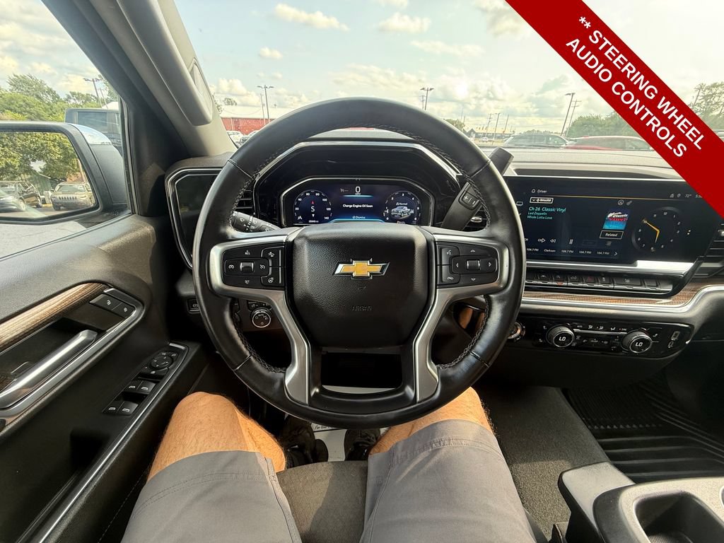 Used 2023 Chevrolet Silverado 1500 LT AWD/4WD image 15