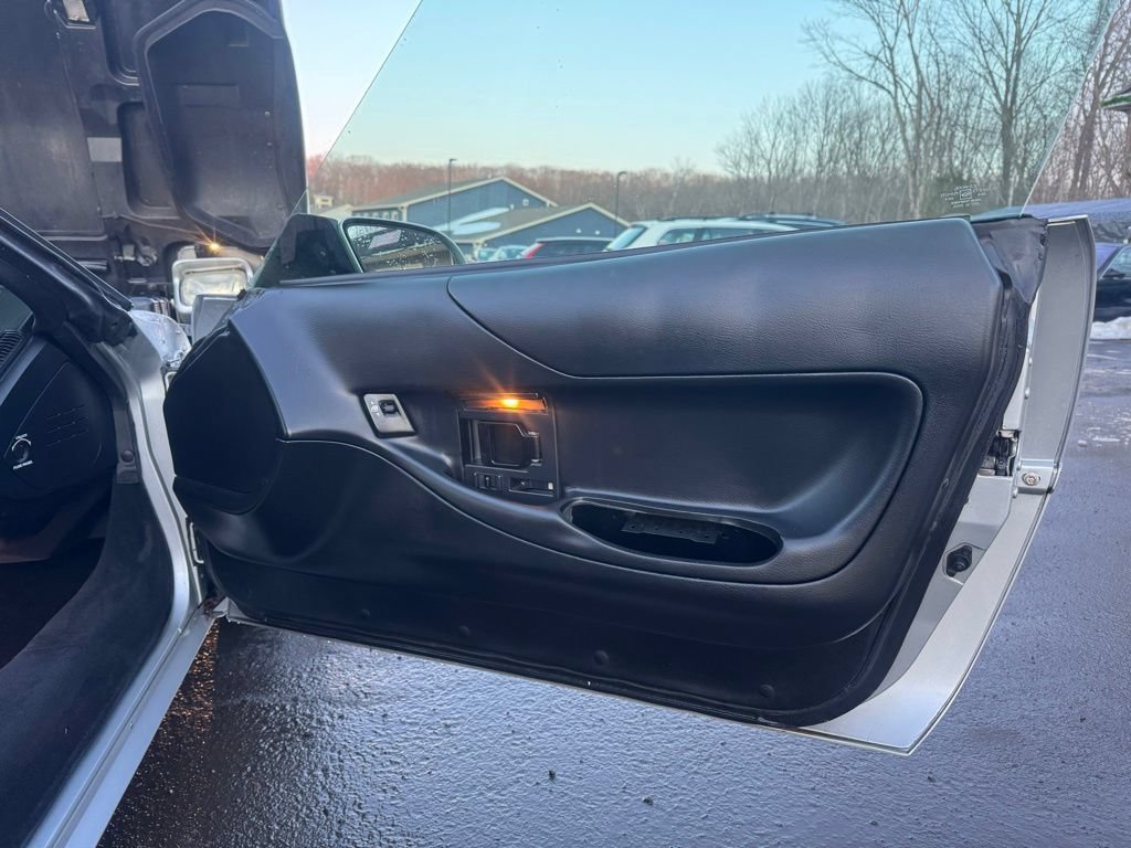 Used 1996 Chevrolet Corvette Convertible RWD image 25