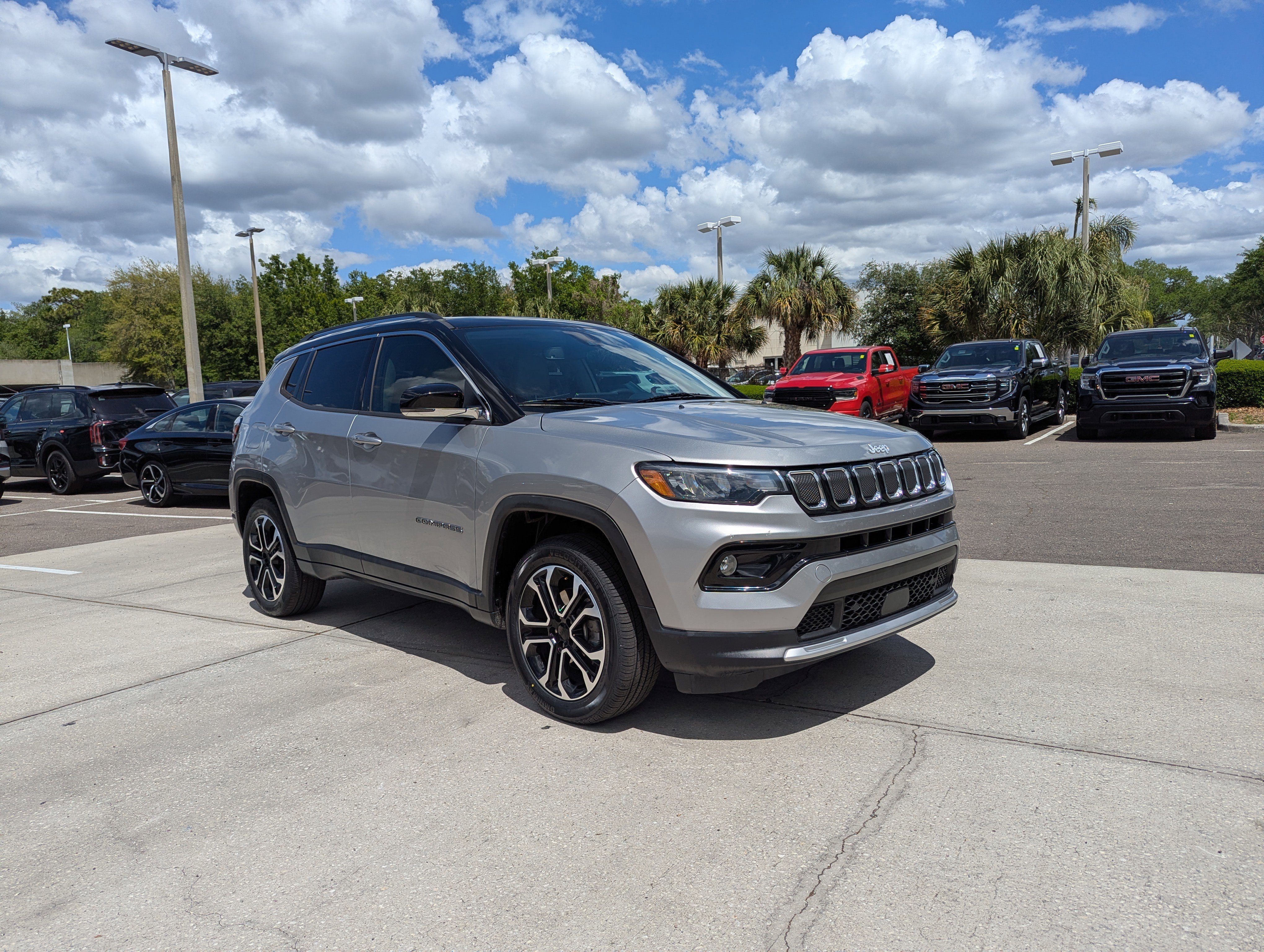 Used 2022 Jeep Compass Limited w/ Sun and Sound Group image 2