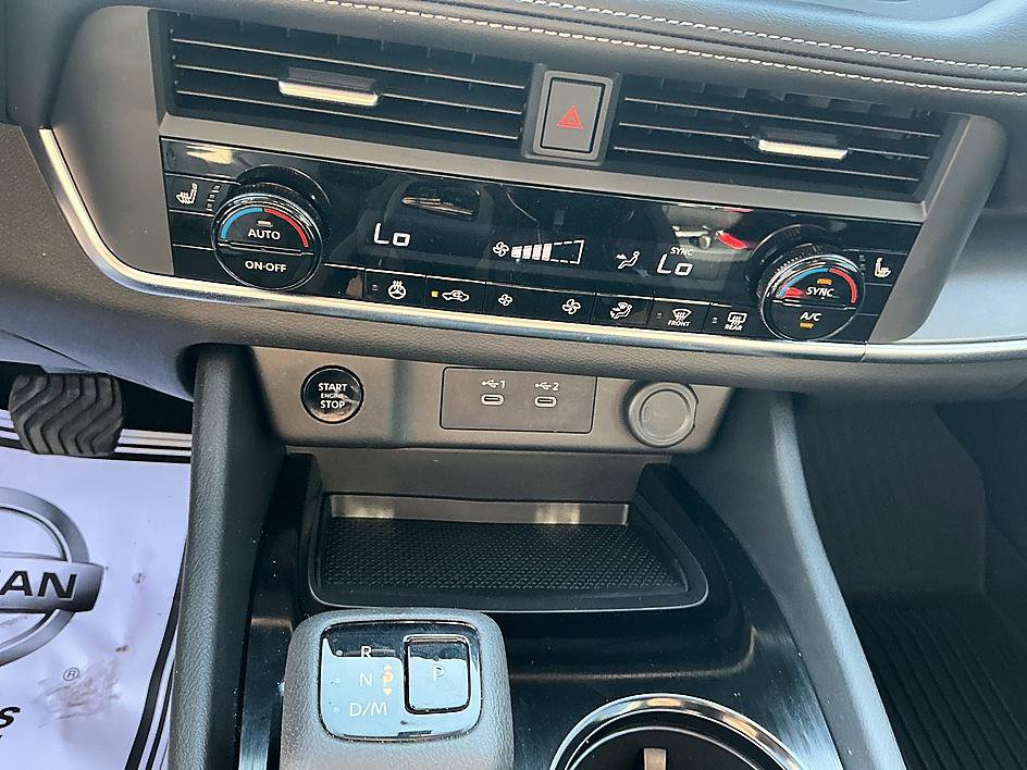 Certified 2024 Nissan Rogue SV w/ SV Premium Package FWD image 18