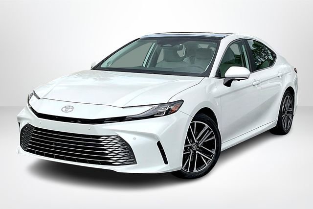 Used 2025 Toyota Camry XLE w/ Premium Plus Package FWD image 2