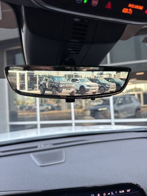 Used 2024 Chevrolet Traverse RS image 44