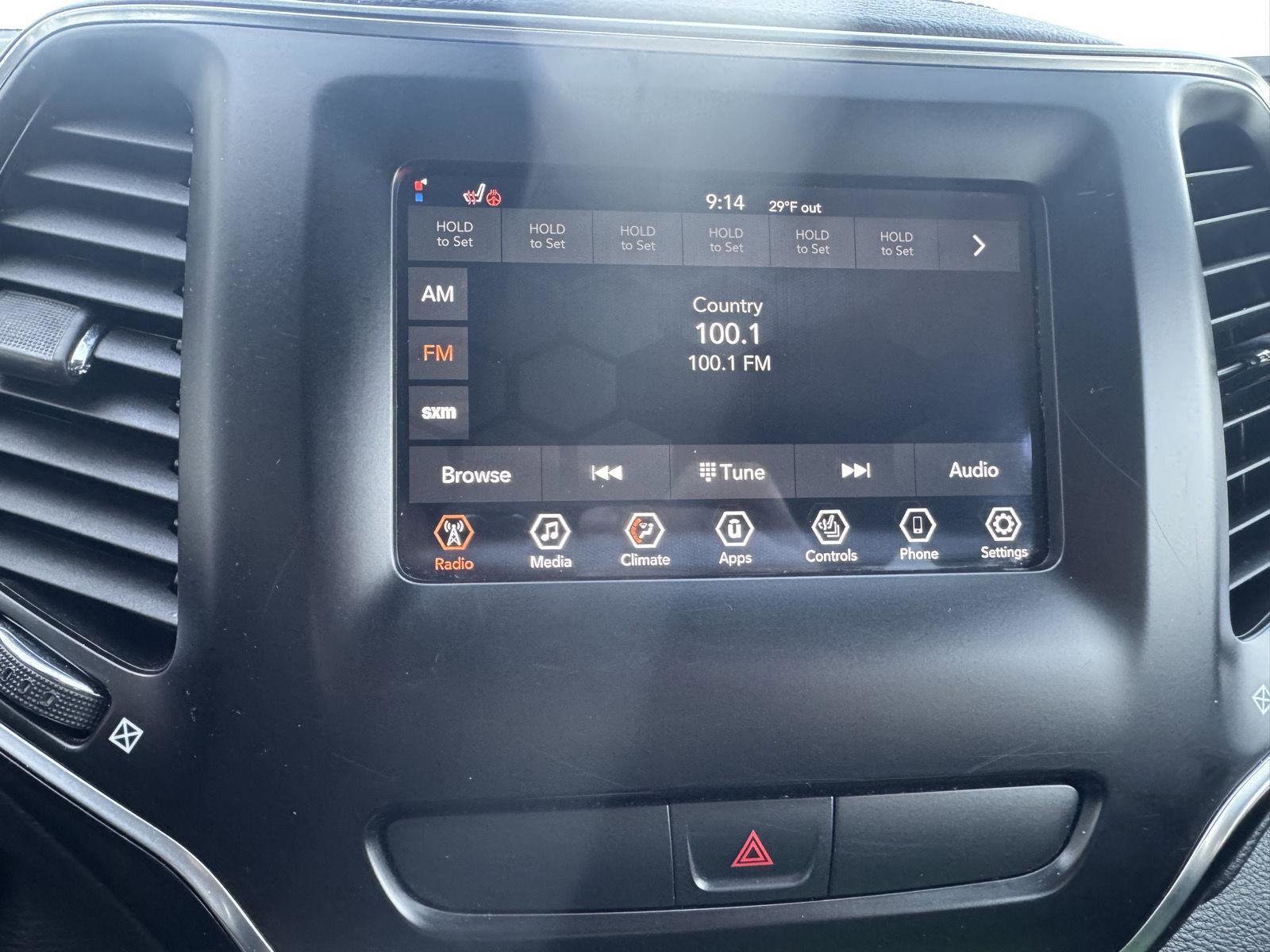 Used 2020 Jeep Cherokee Latitude image 16