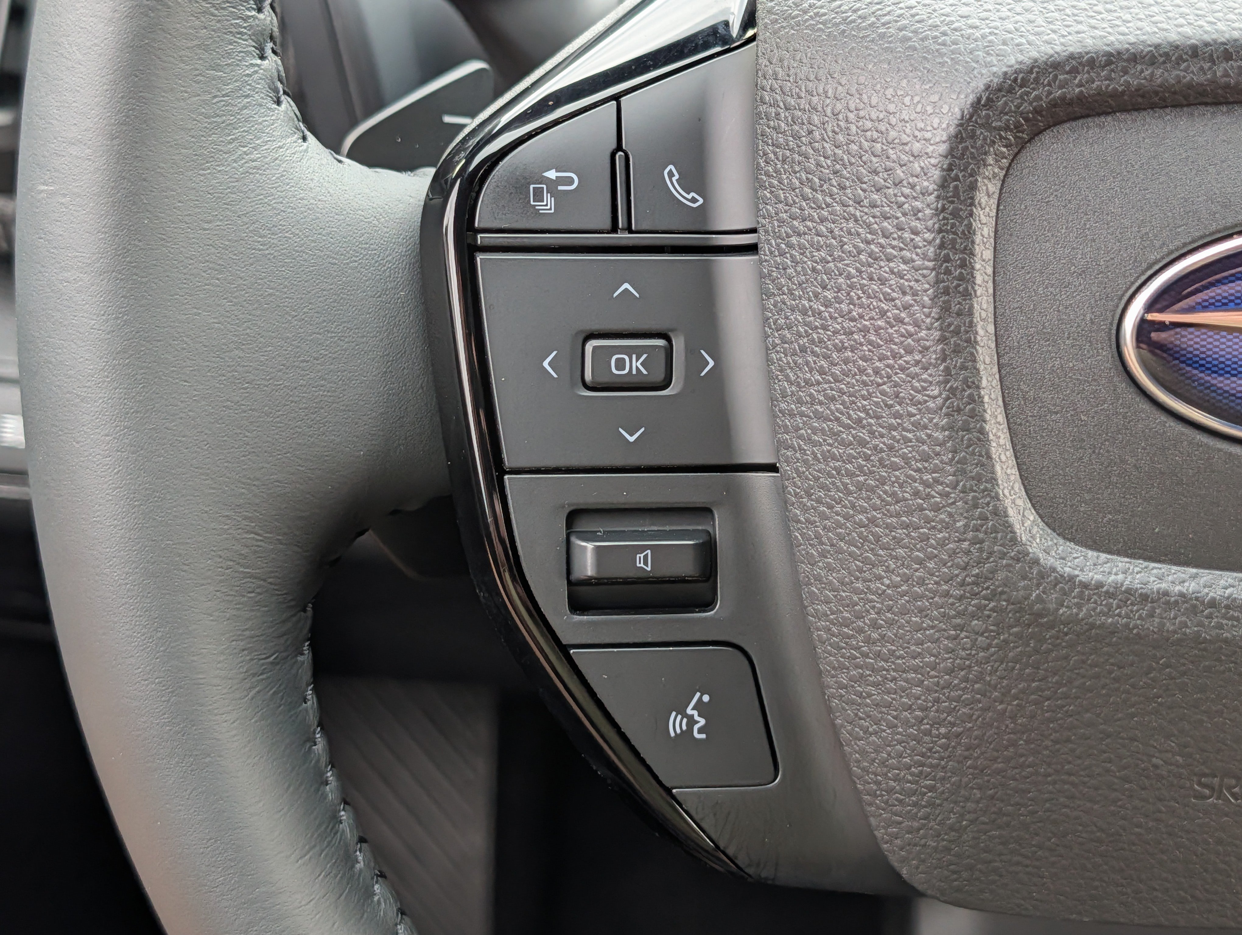 Used 2024 Subaru Solterra AWD/4WD image 31
