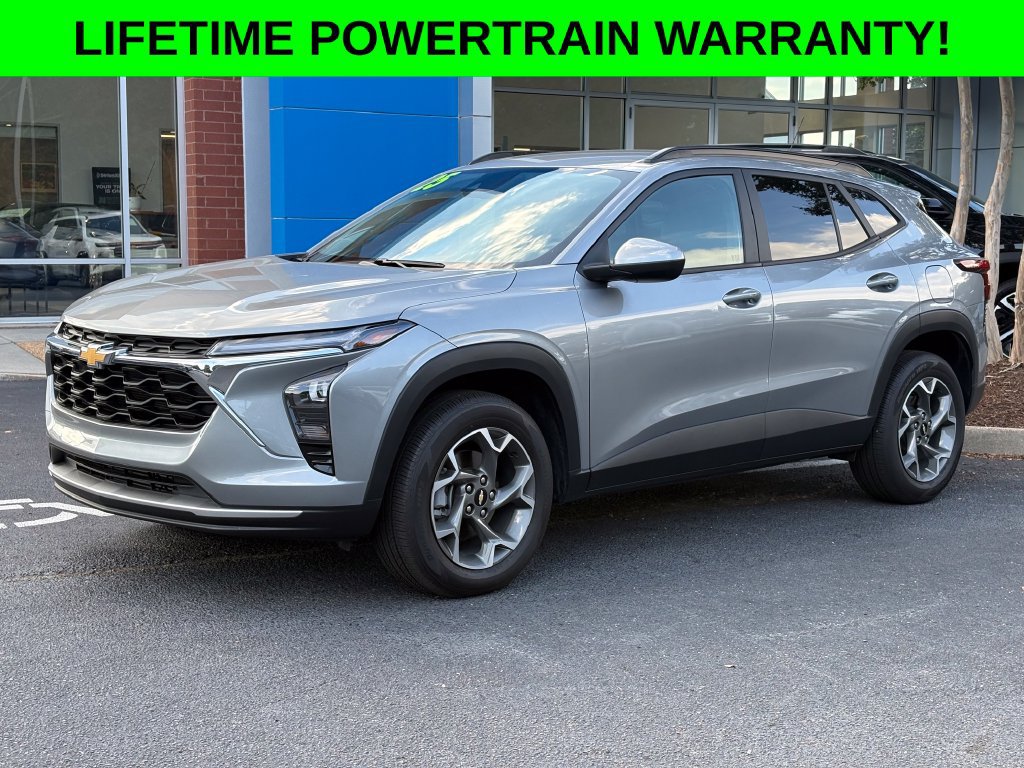 Used 2025 Chevrolet Trax LT w/ Driver Confidence Package