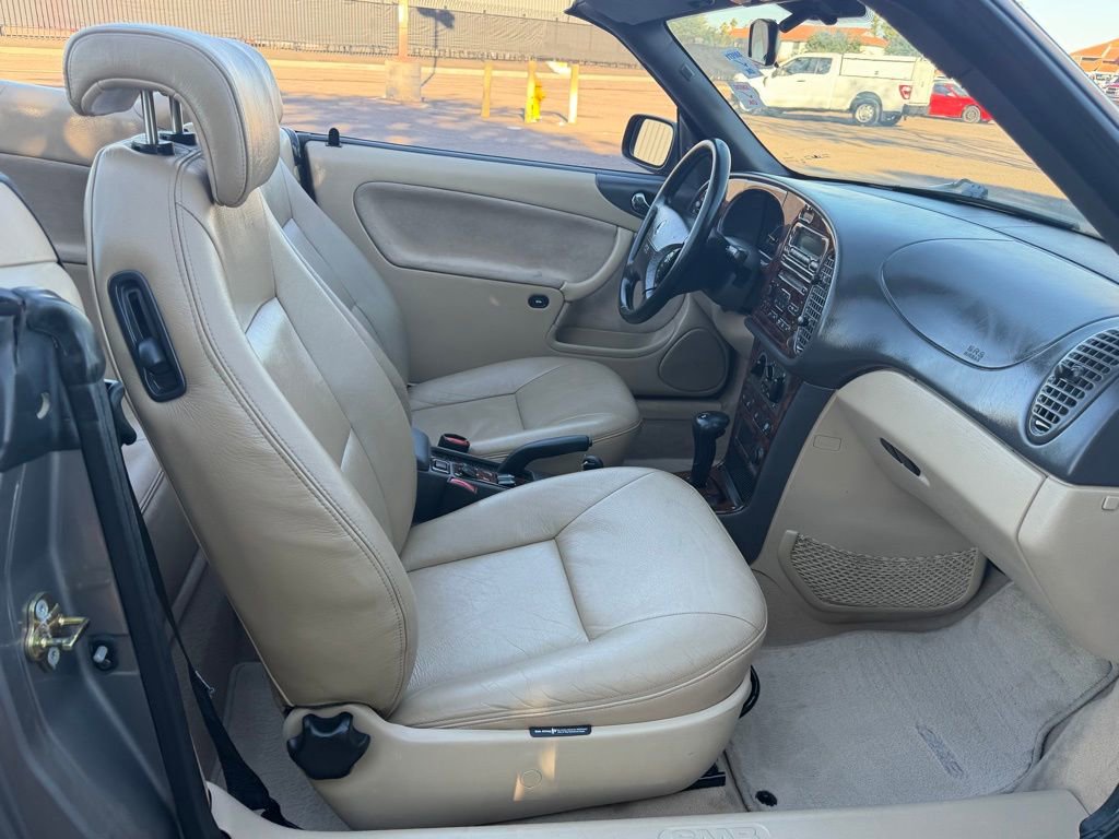 Used 2001 Saab 9-3 SE image 18