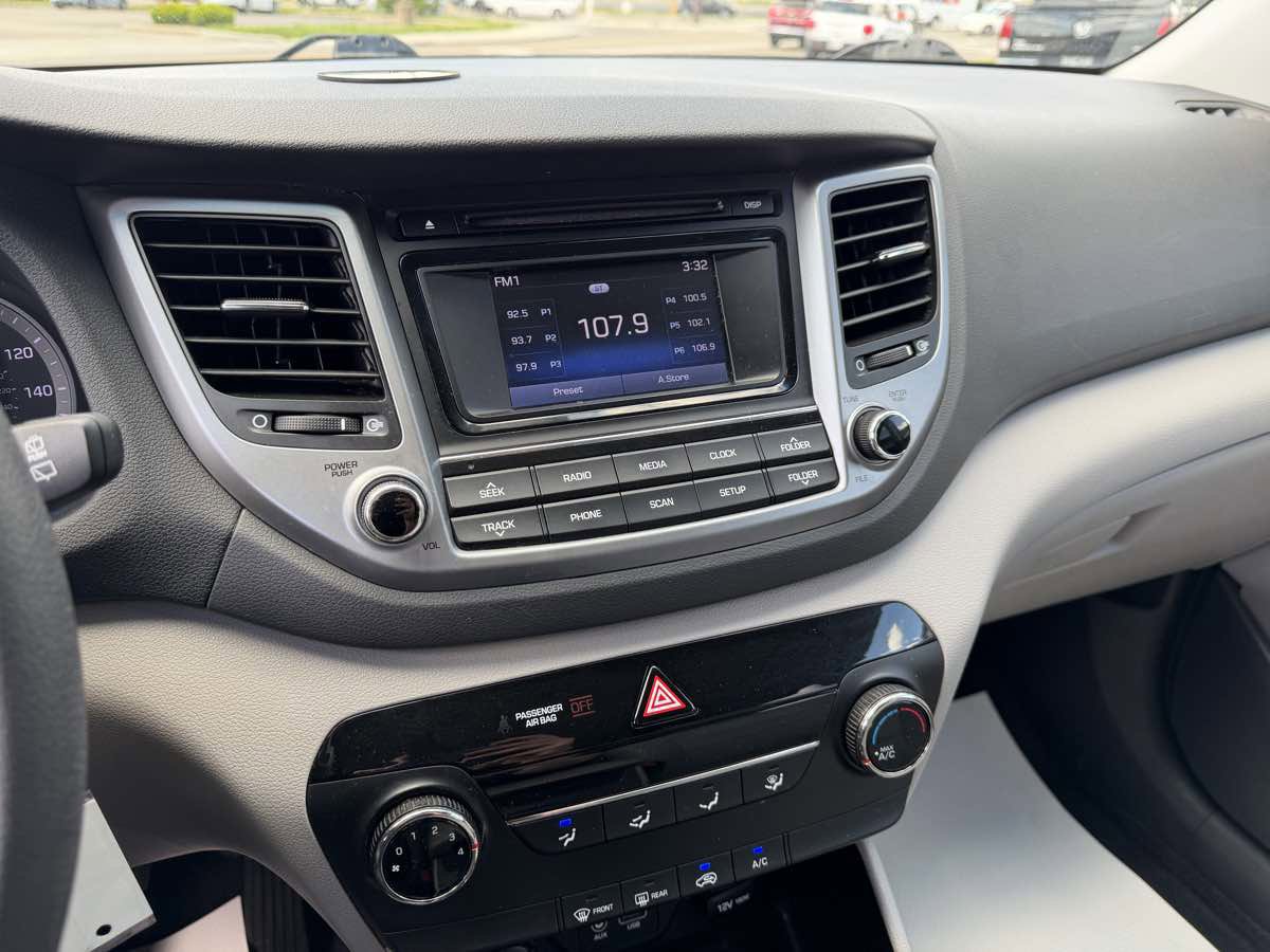 Used 2018 Hyundai Tucson SE AWD/4WD image 22