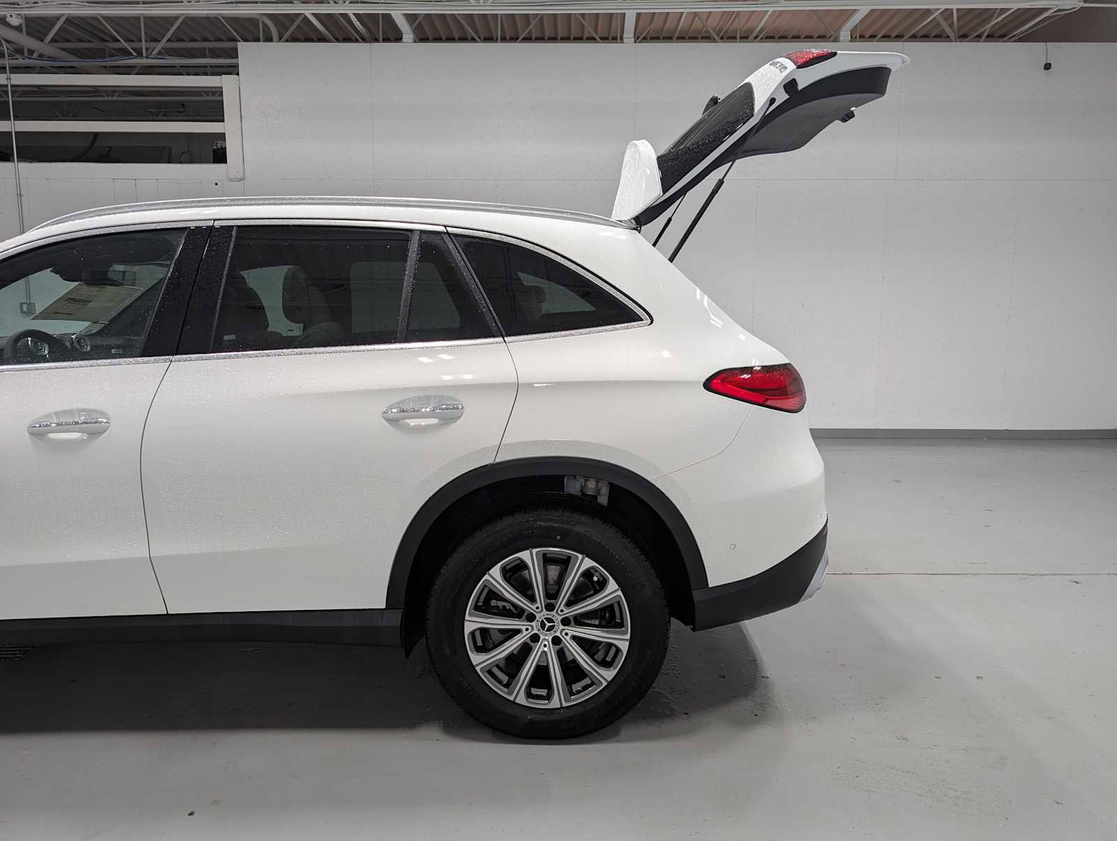 Certified 2026 Mercedes-Benz GLC 300 4MATIC image 9