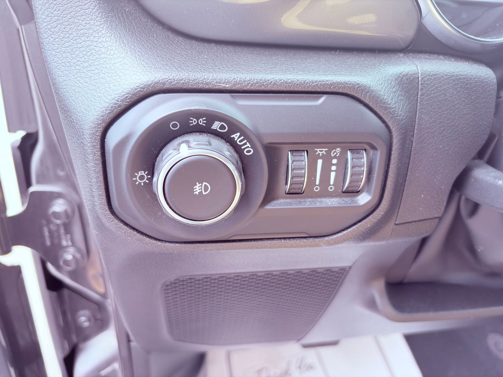 Used 2022 Jeep Wrangler Unlimited Sahara w/ LED Lighting Group image 8