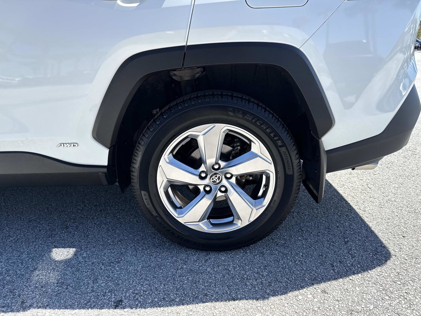 Used 2020 Toyota RAV4 Limited image 12