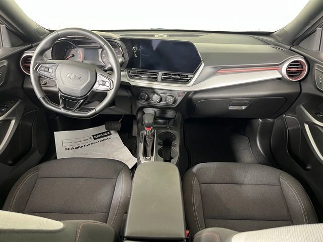 Used 2024 Chevrolet Trax RS FWD image 34