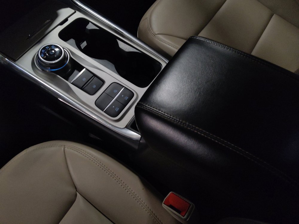Used 2023 Ford Explorer XLT w/ Equipment Group 202A image 26