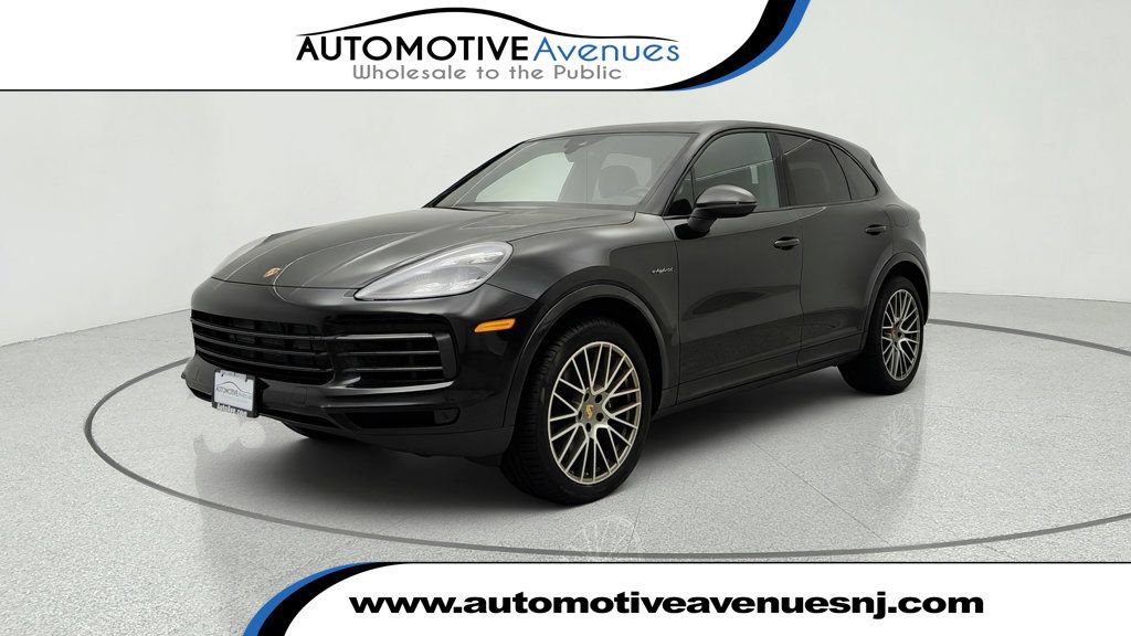 Used 2022 Porsche Cayenne Platinum Edition w/ Premium Package Plus AWD/4WD image 1