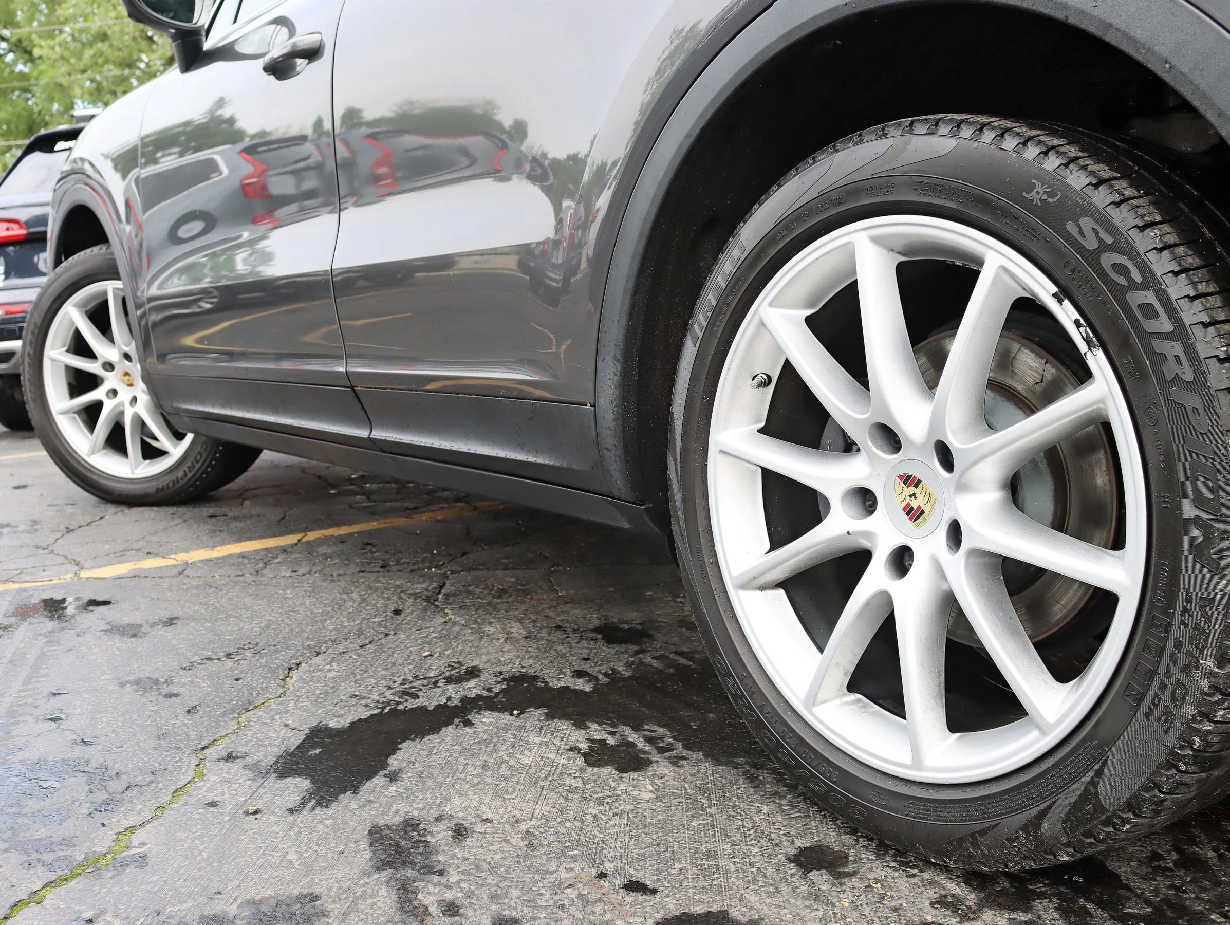 Used 2019 Porsche Cayenne AWD/4WD image 14