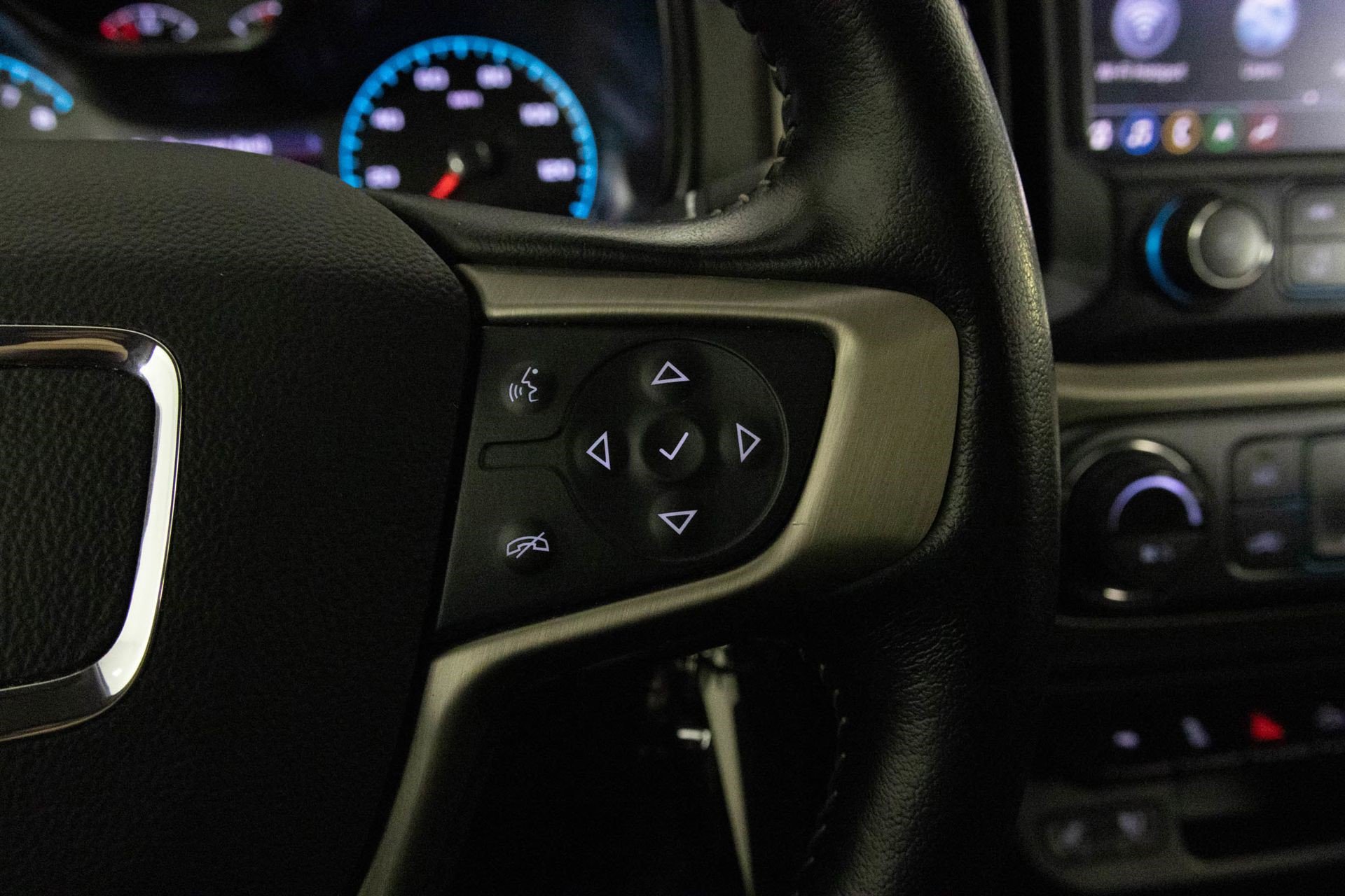 Certified 2022 GMC Canyon Denali image 28