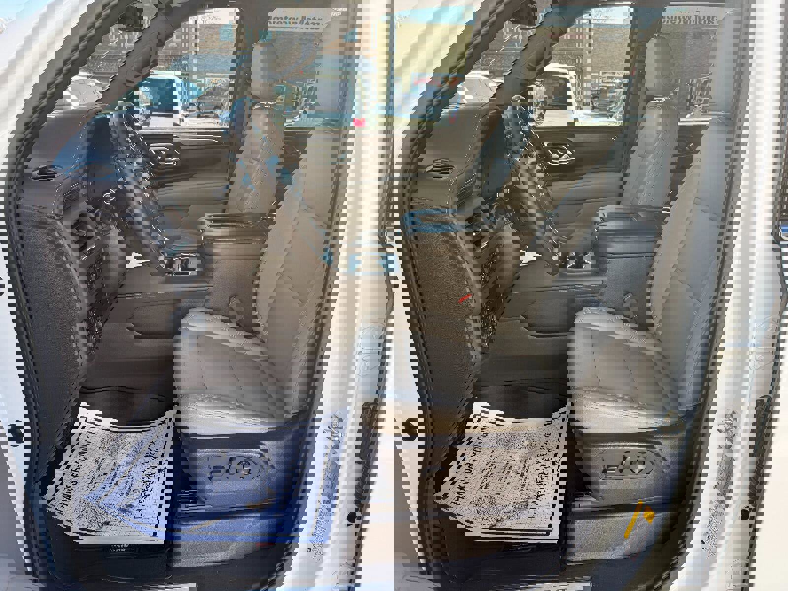 Used 2021 Chevrolet Suburban LT image 11