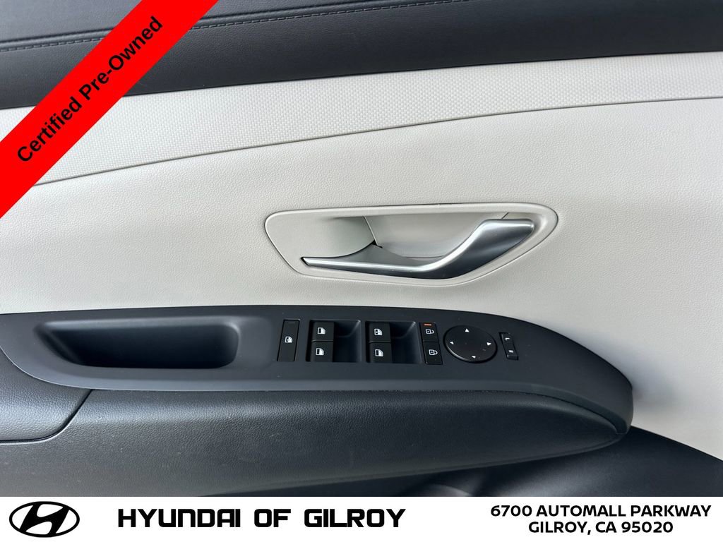 Certified 2025 Hyundai Tucson SE image 12