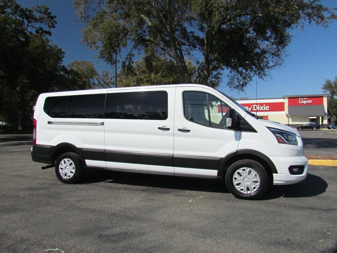 Used 2023 Ford Transit 350 XLT image 14