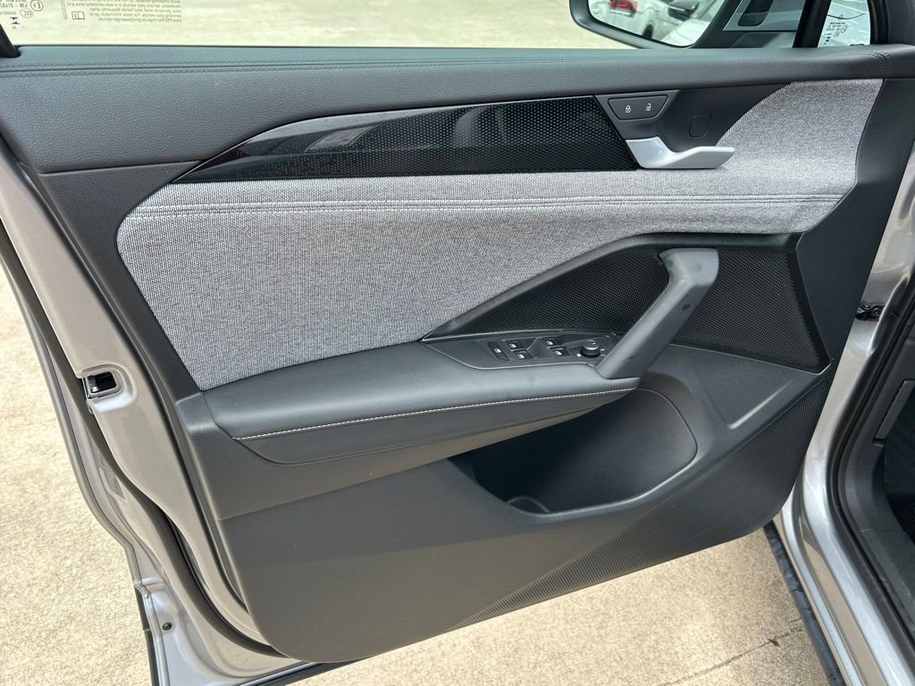 Certified 2025 Volkswagen Tiguan S FWD image 19