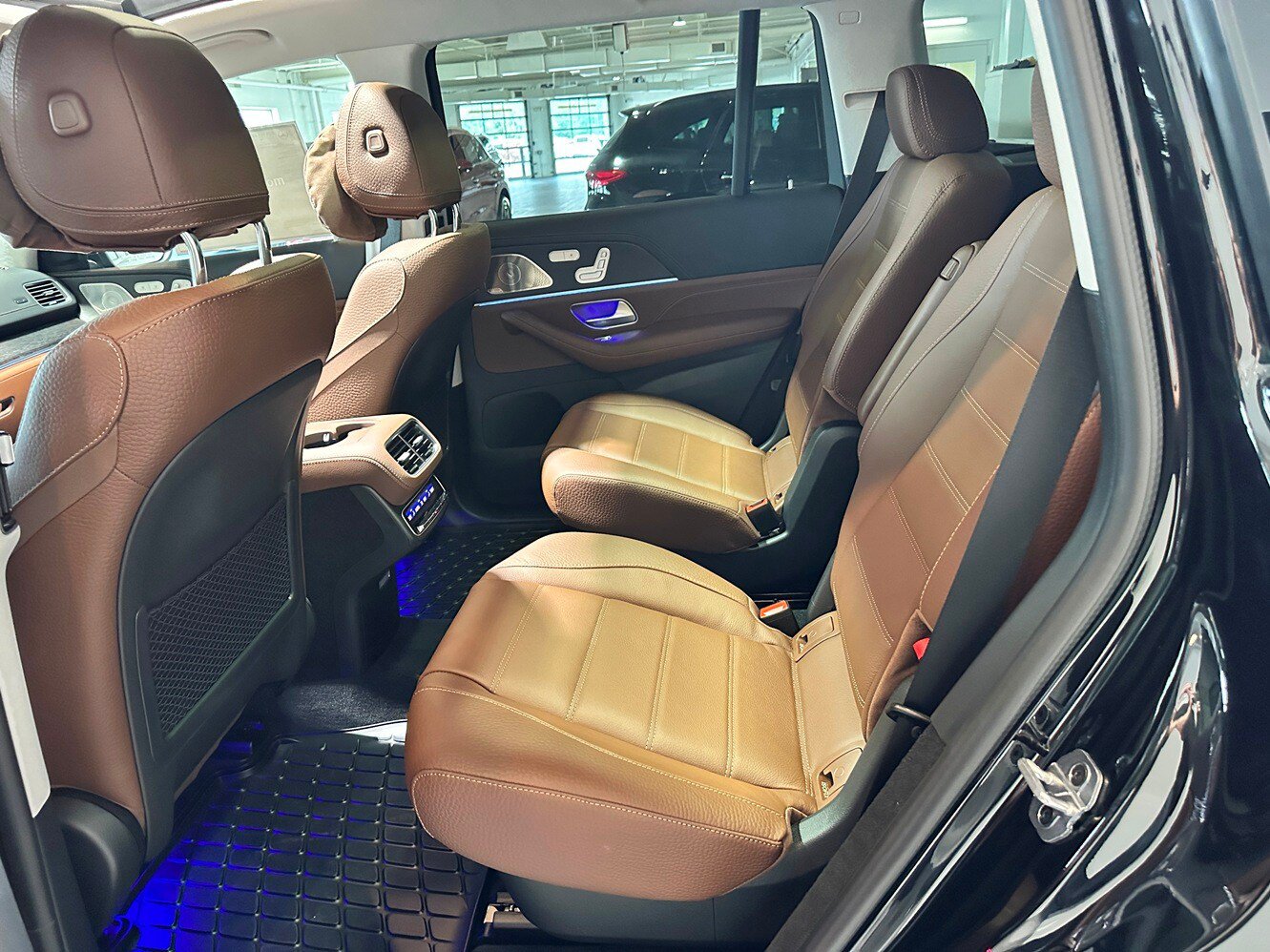 New 2026 Mercedes-Benz GLS 450 4MATIC image 14