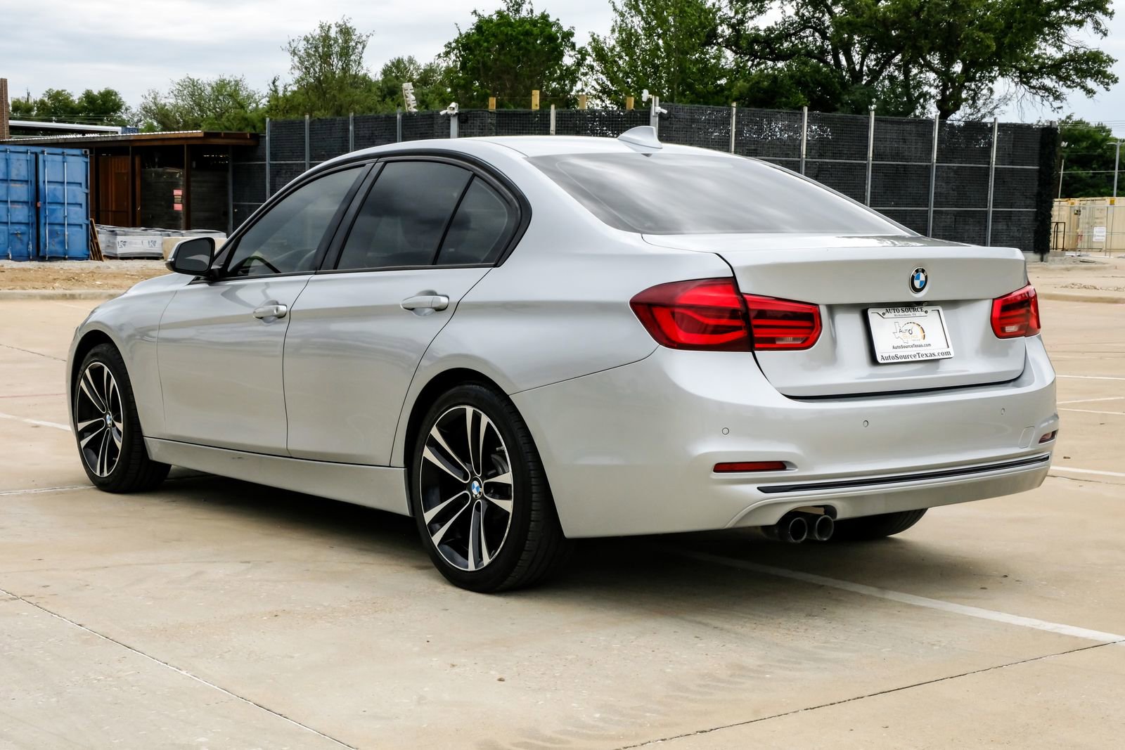 Used 2018 BMW 330i Sedan w/ Convenience Package RWD image 15
