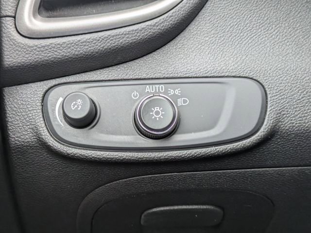 Used 2024 Chevrolet Trax RS w/ Driver Confidence Package image 25