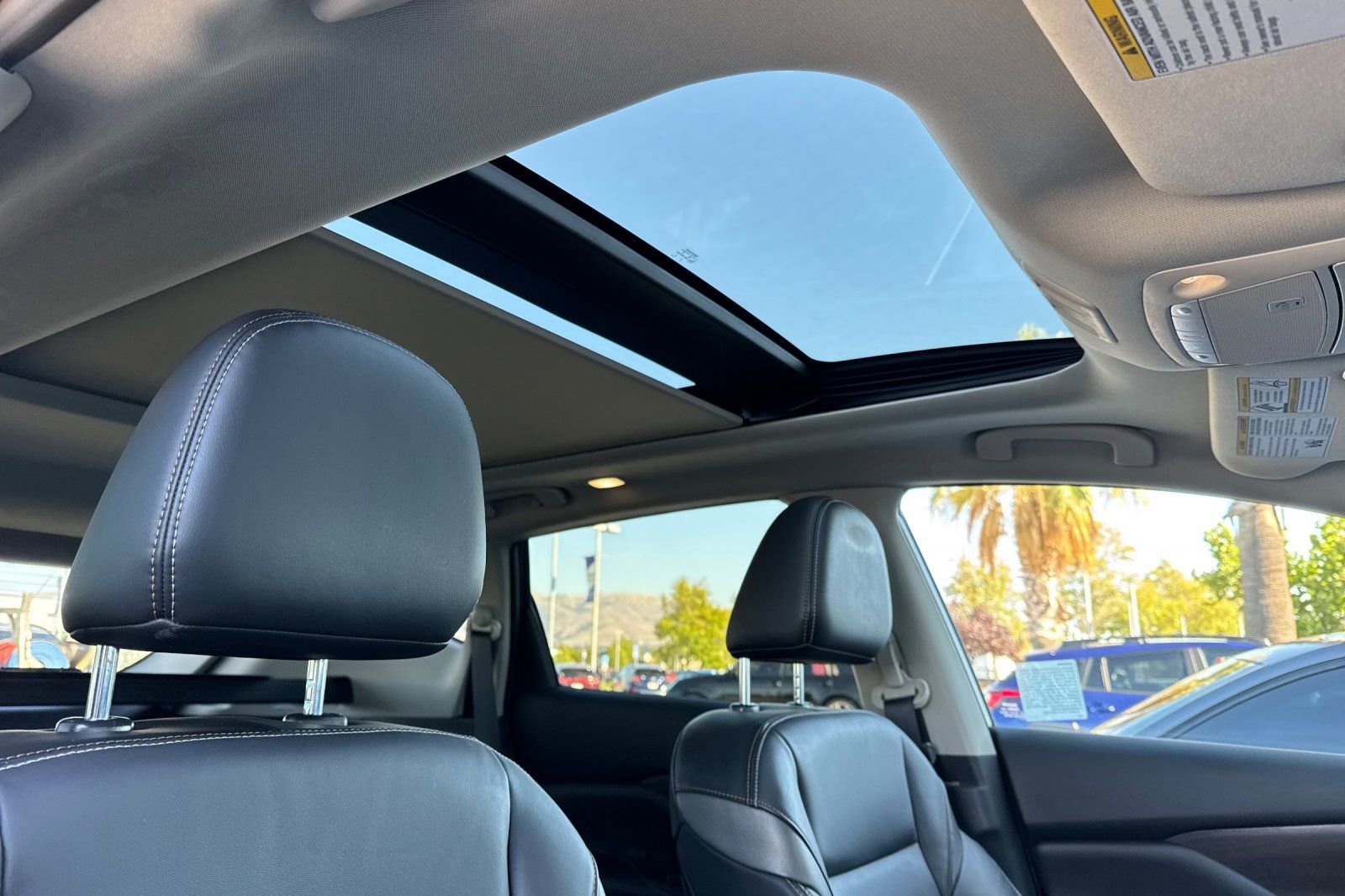 Used 2024 Nissan Murano Platinum w/ Cargo Package image 17