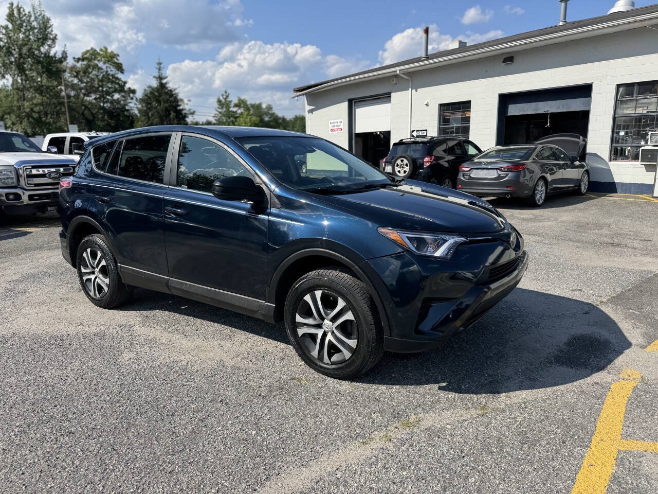 Used 2018 Toyota RAV4 LE w/ All Weather Liner Package AWD/4WD image 5
